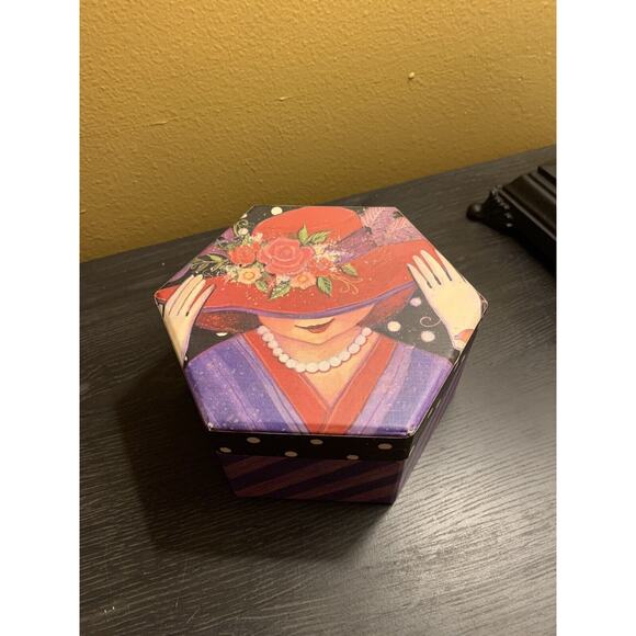 Bob's Boxes Trinket Jewelry Box Red Hat Decor Box 2003 - Picture 1 of 10